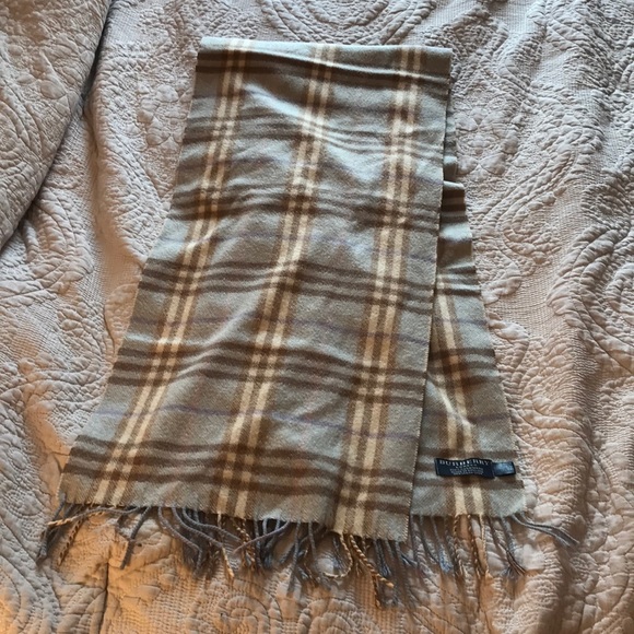 Burberry 100% Cashmere Plaid Scarf - Picture 2 of 3
